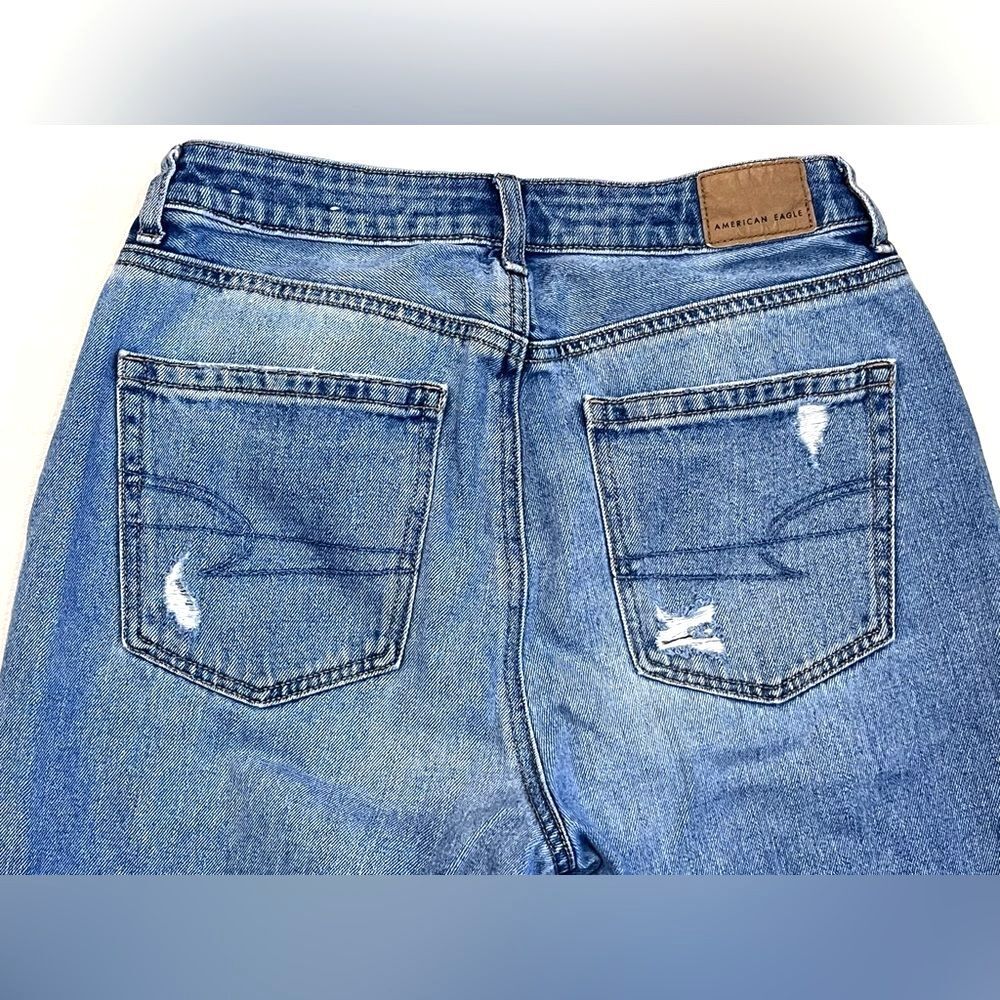 American Eagle Outfitters Classic Blue Distressed Women’s Mom Jeans Sz 4 Short - Picture 14 of 16